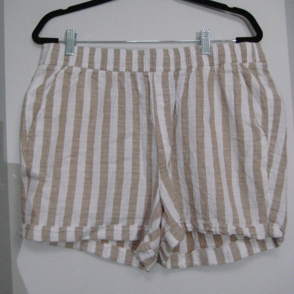 Old Navy linen/cotton blend shorts